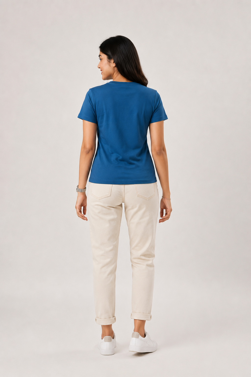 Stay Wild Daisy Graphic Tee — Women's